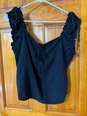 white birch Black Ruffle-Shoulder Crop Tank with Front Tie